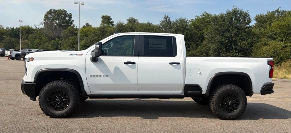 New 2026 Chevrolet Silverado 2500 ZR2 AWD/4WD image 2