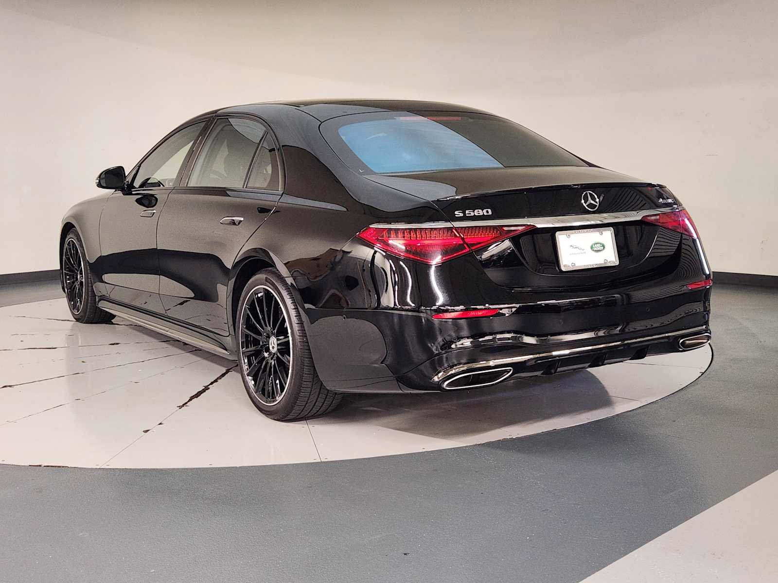 Used 2023 Mercedes-Benz S 580 4MATIC Sedan image 6