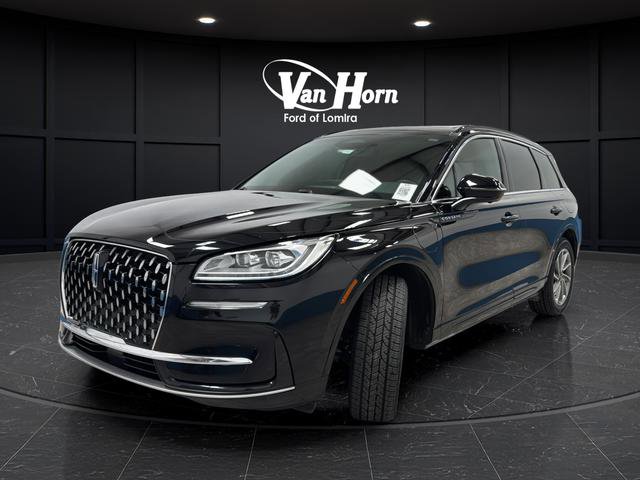 Used 2025 Lincoln Corsair Grand Touring w/ Equipment Group 301A AWD/4WD image 3