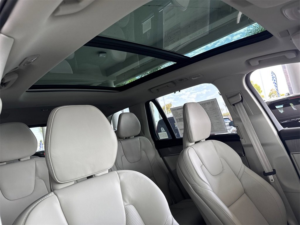 New 2026 Volvo XC90 T8 Ultra image 17
