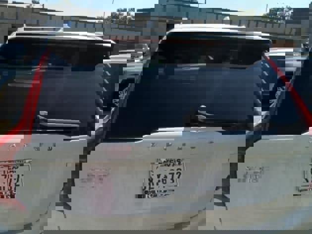 Used 2023 Volvo XC90 T8 Plus w/ Protection Package Premier image 17