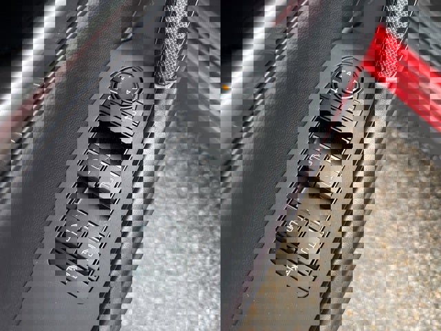 Used 2025 MAZDA CX-50 AWD 2.5 Hybrid w/ Premium Pkg image 22