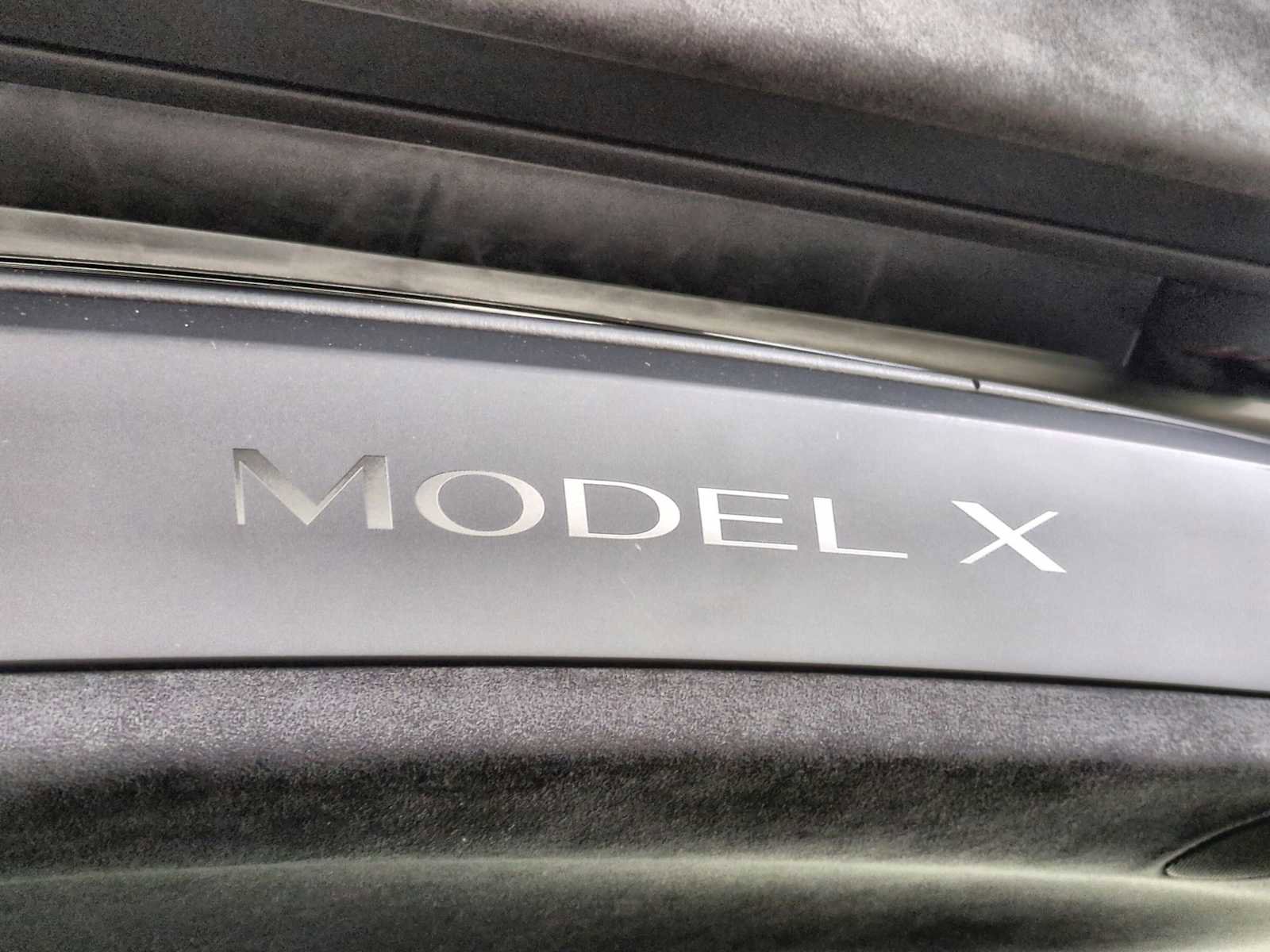 Used 2022 Tesla Model X image 36