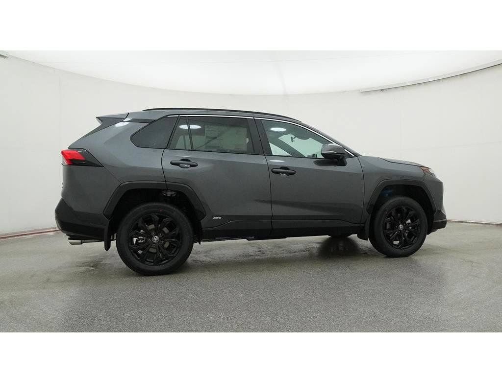 Used 2024 Toyota RAV4 SE AWD/4WD image 32
