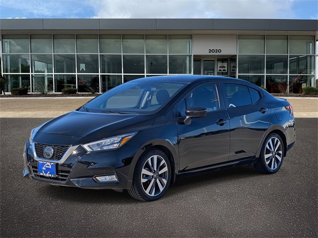 Used 2020 Nissan Versa SR w/ Convenience Package image 3