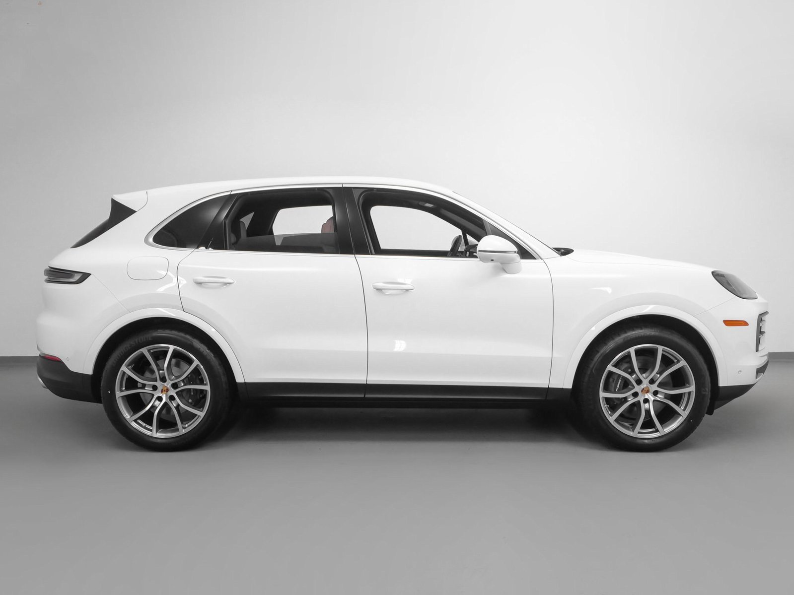 Used 2025 Porsche Cayenne image 11