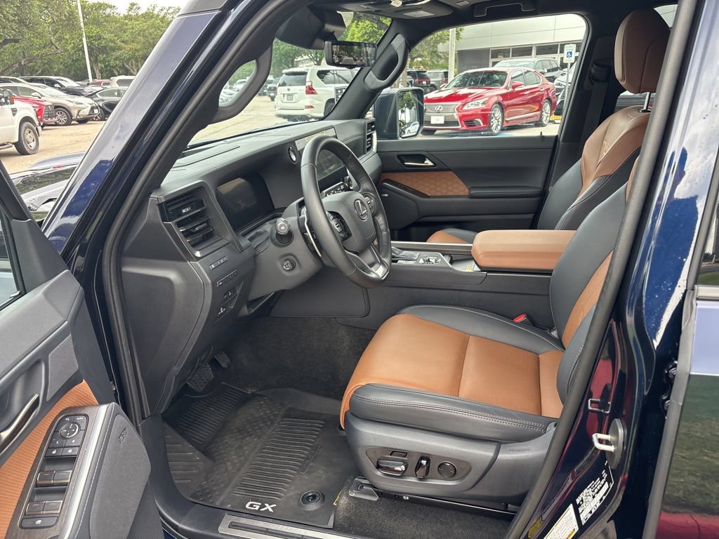 Certified 2025 Lexus GX 550 w/ Cold Area Package AWD/4WD image 17