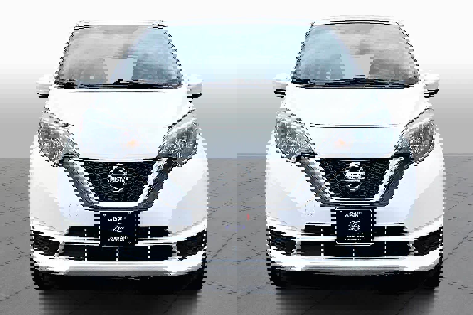 Used 2017 Nissan Versa Note SV image 4