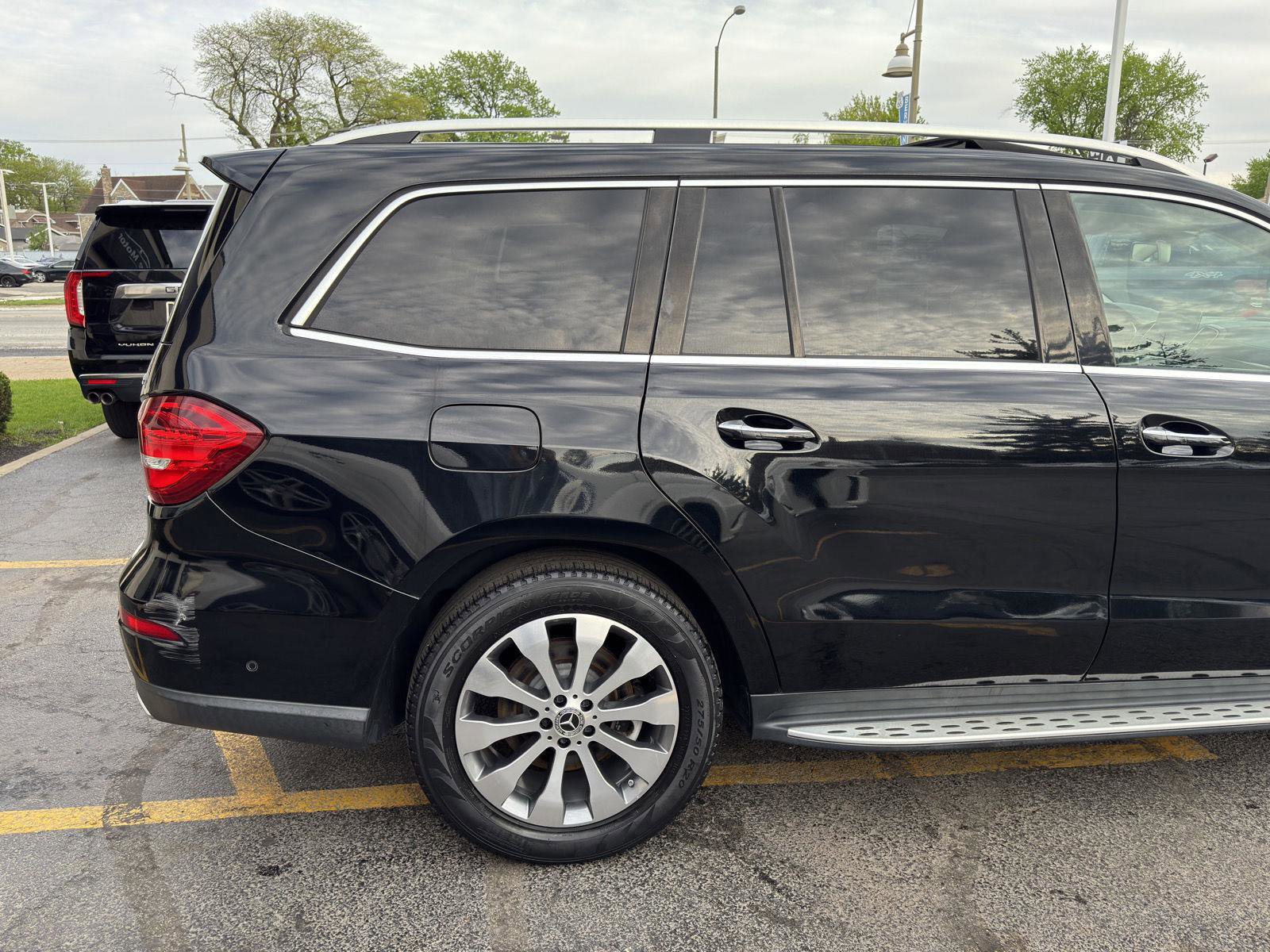 Used 2019 Mercedes-Benz GLS 450 4MATIC w/ Premium 1 Package image 8