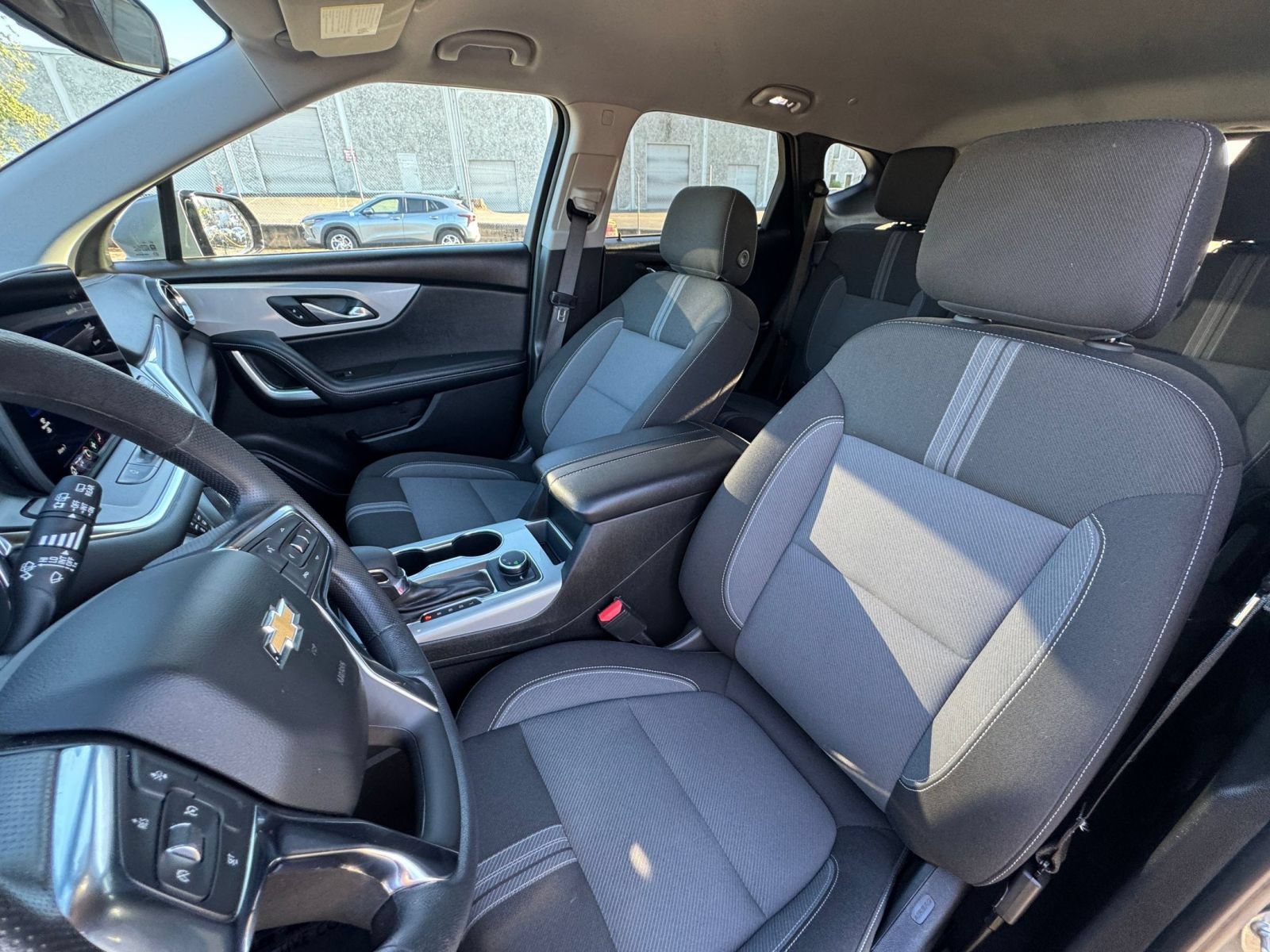Used 2025 Chevrolet Blazer LT FWD image 38
