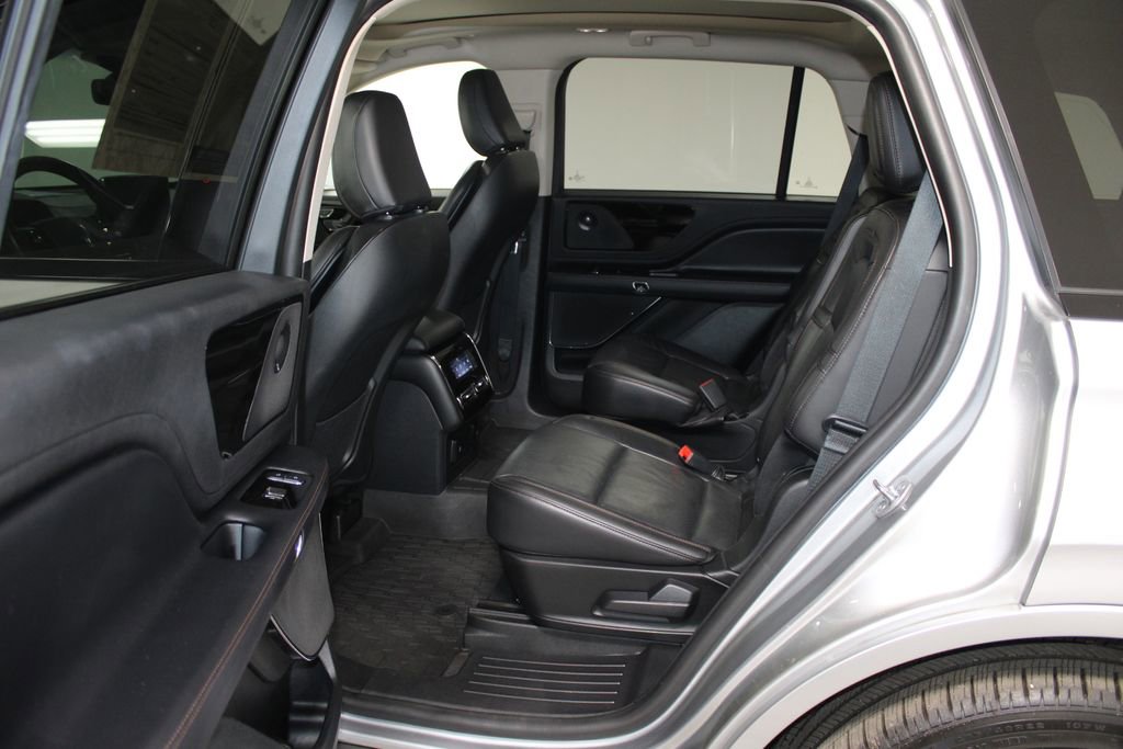 Used 2022 Lincoln Aviator Reserve w/ Equipment Group 201A image 27