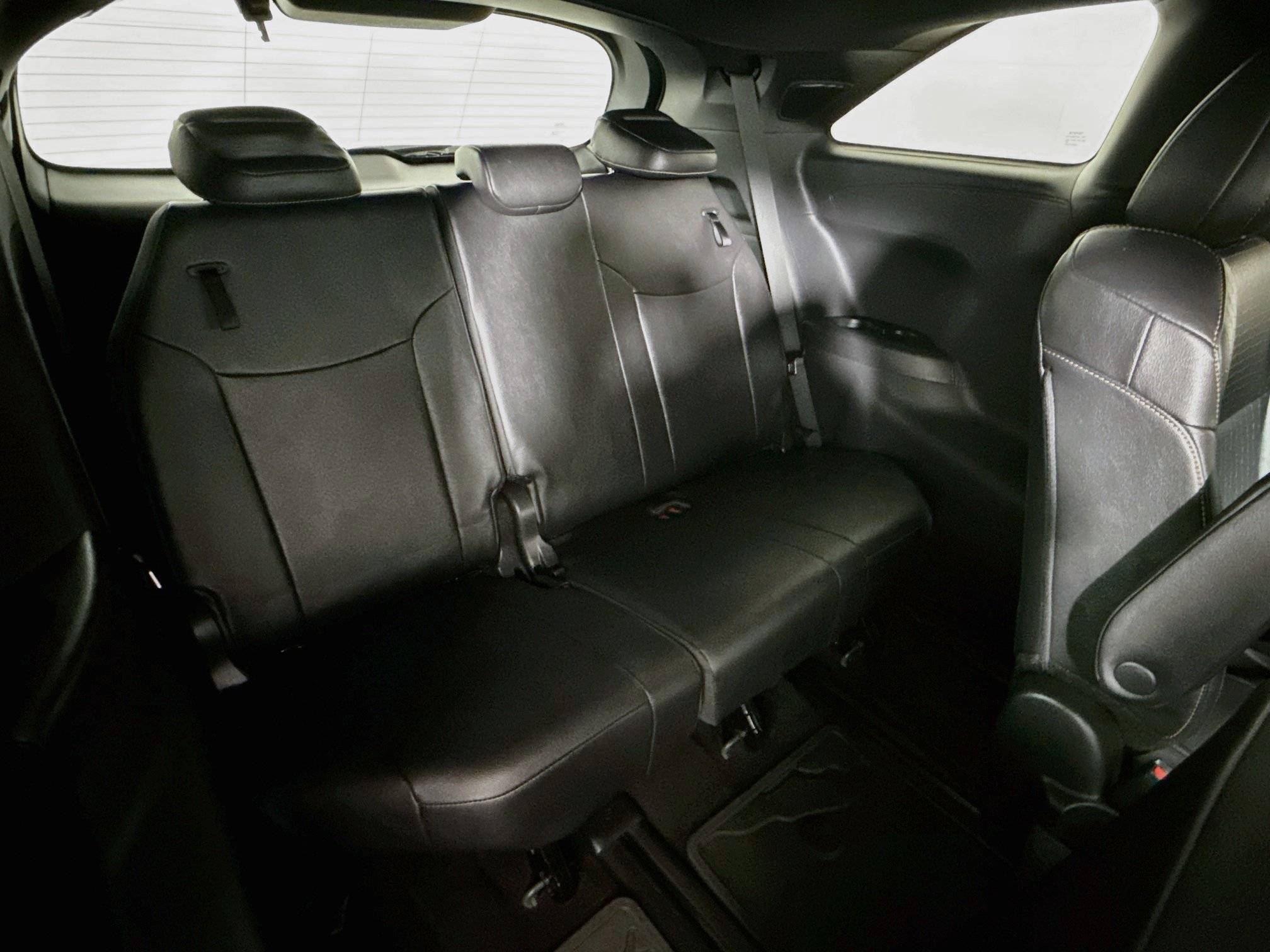 Certified 2025 Toyota Sienna XLE Woodland Edition AWD/4WD image 28