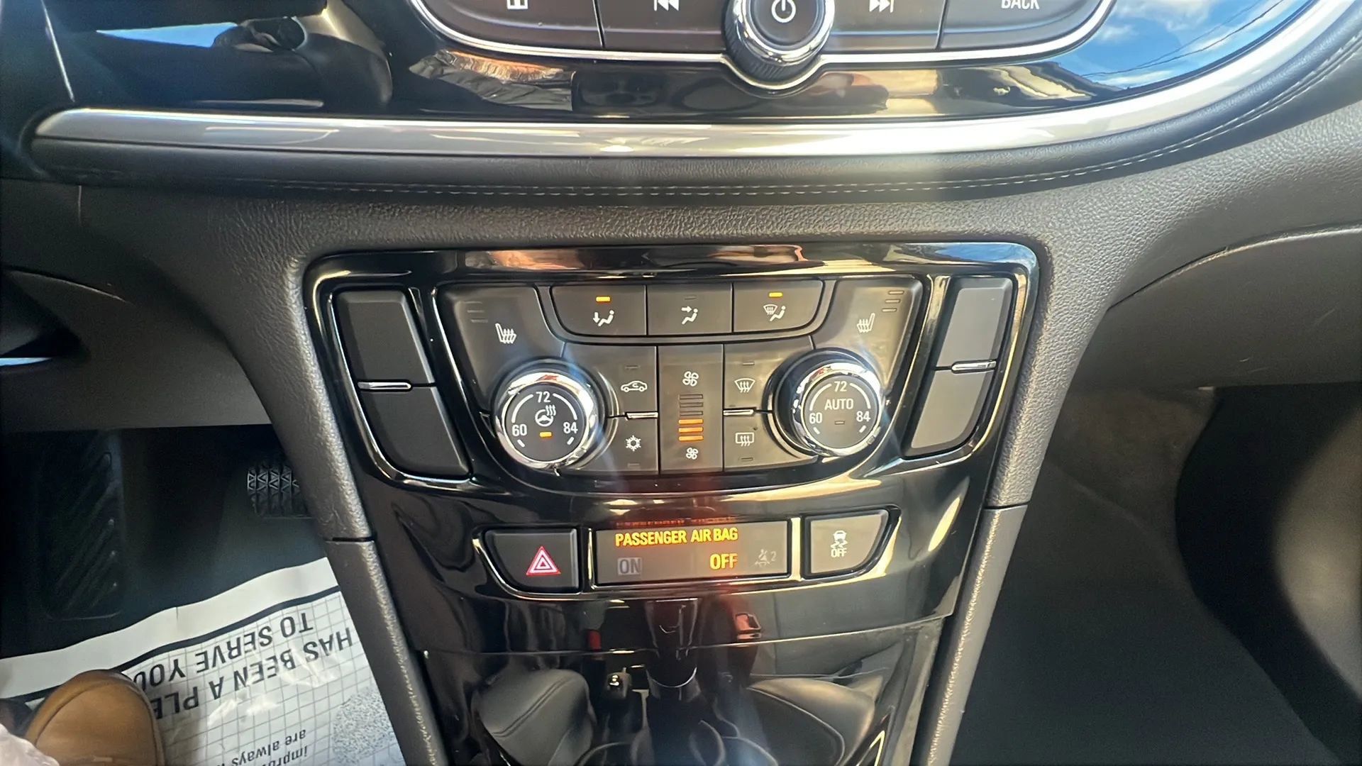 Used 2019 Buick Encore Essence image 19