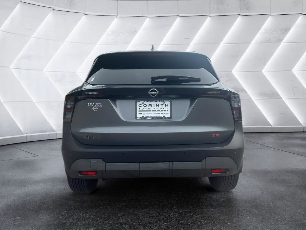 Used 2025 Nissan Kicks SR image 6