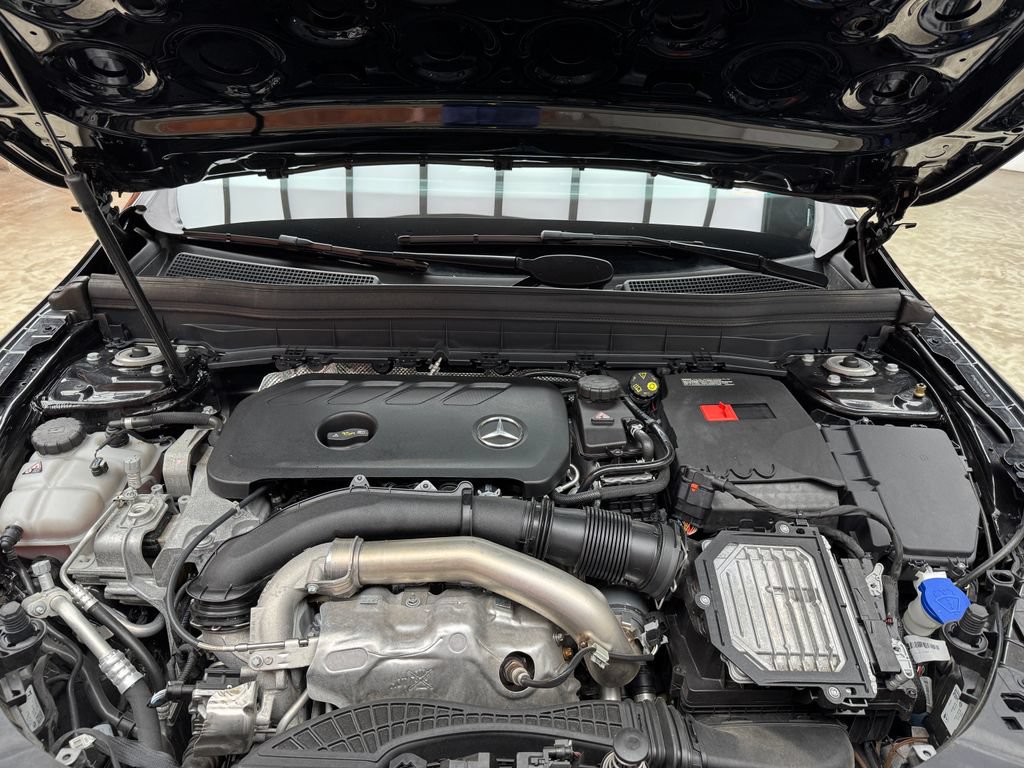 Certified 2024 Mercedes-Benz GLB 250 4MATIC image 27
