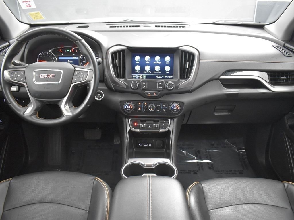 Used 2023 GMC Terrain AT4 image 9