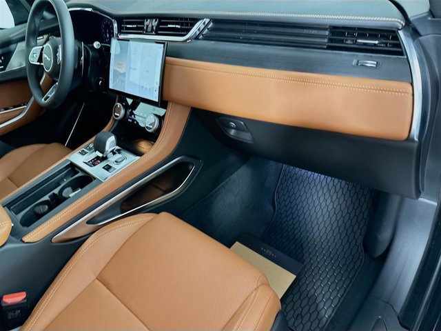 New 2026 Jaguar F-PACE R-Dynamic S image 28