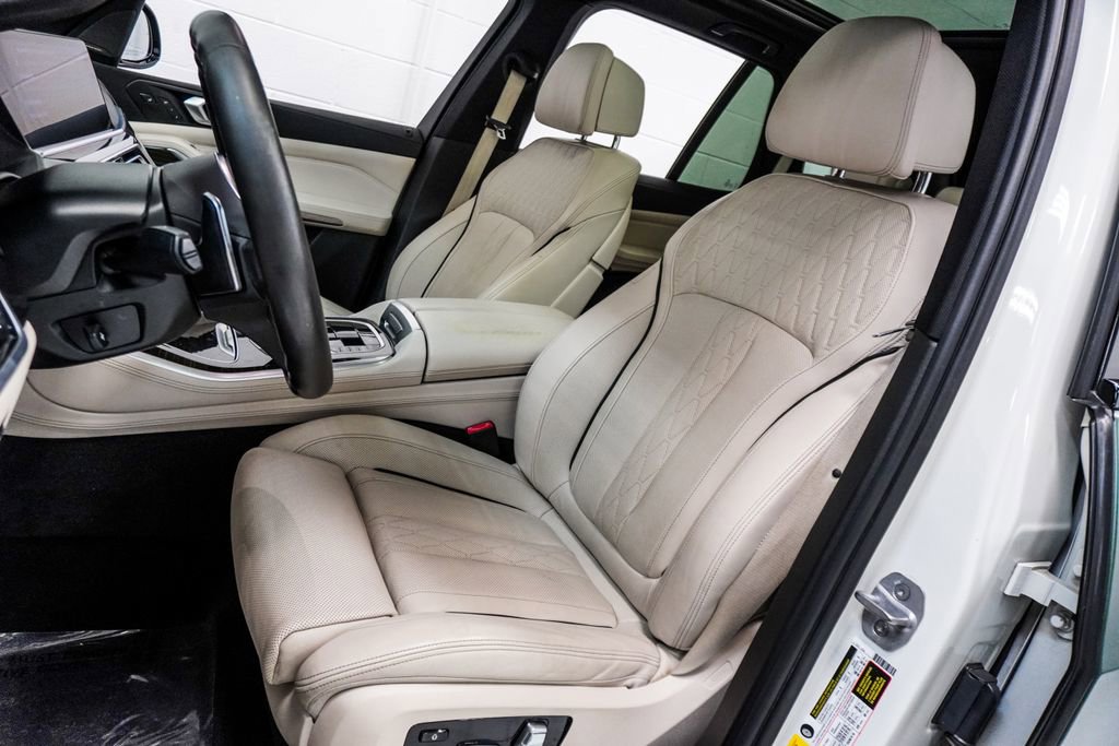 Used 2020 BMW X5 M50i w/ Premium Package image 6