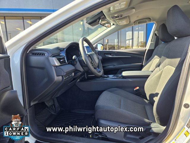 Used 2025 Toyota Camry LE FWD image 9
