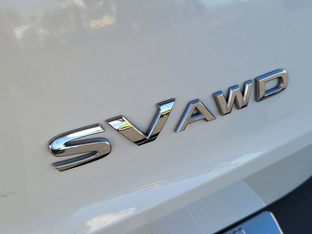 Used 2023 Nissan Rogue SV image 11