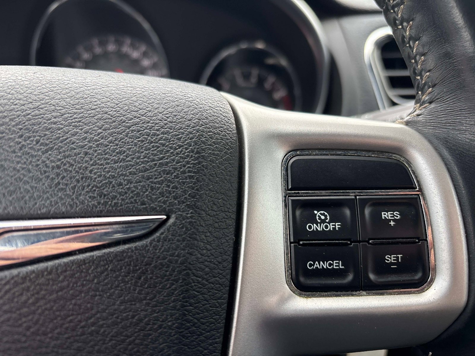 Used 2012 Chrysler 200 S image 22