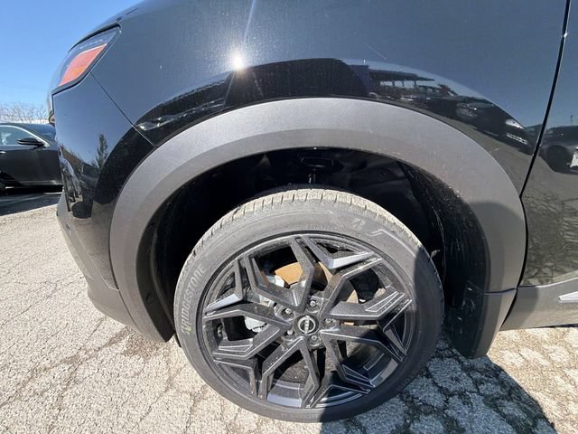 New 2026 Nissan Kicks SR w/ SR Premium Package AWD/4WD image 10