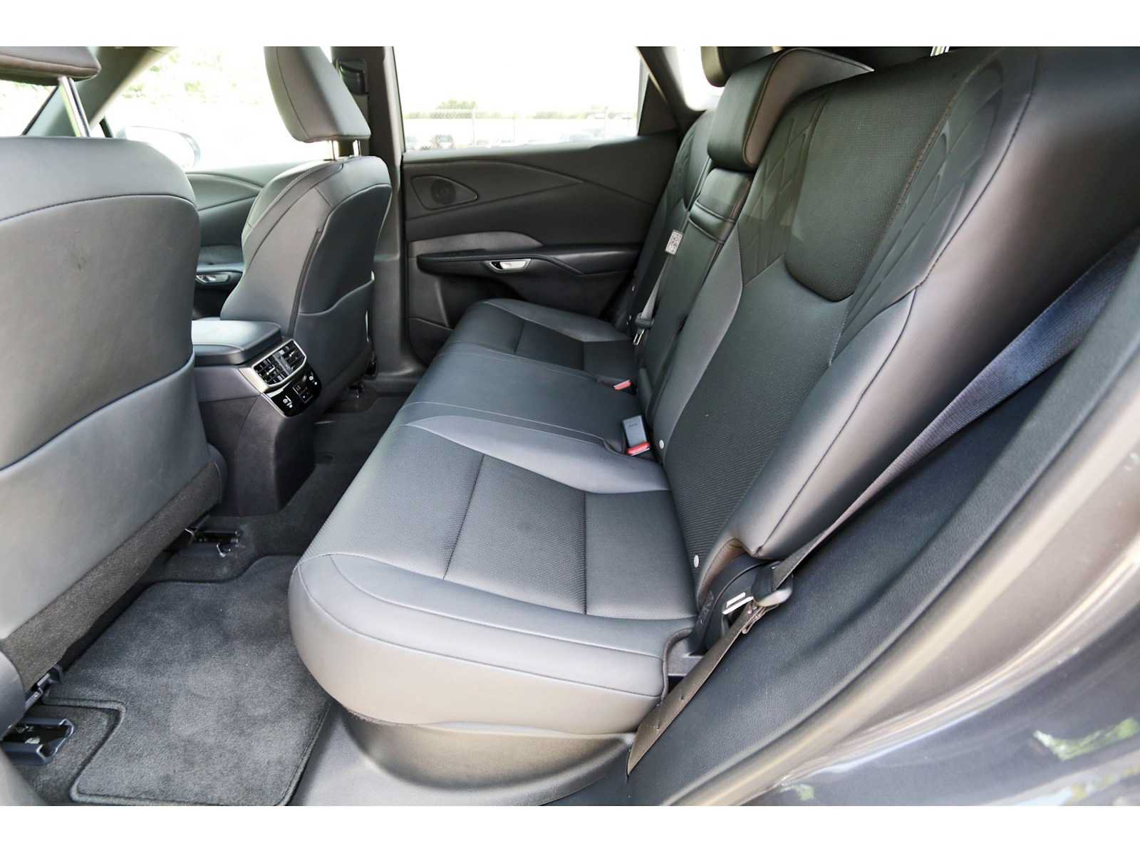 Used 2025 Lexus RX 350 Premium w/ Convenience Package FWD image 12