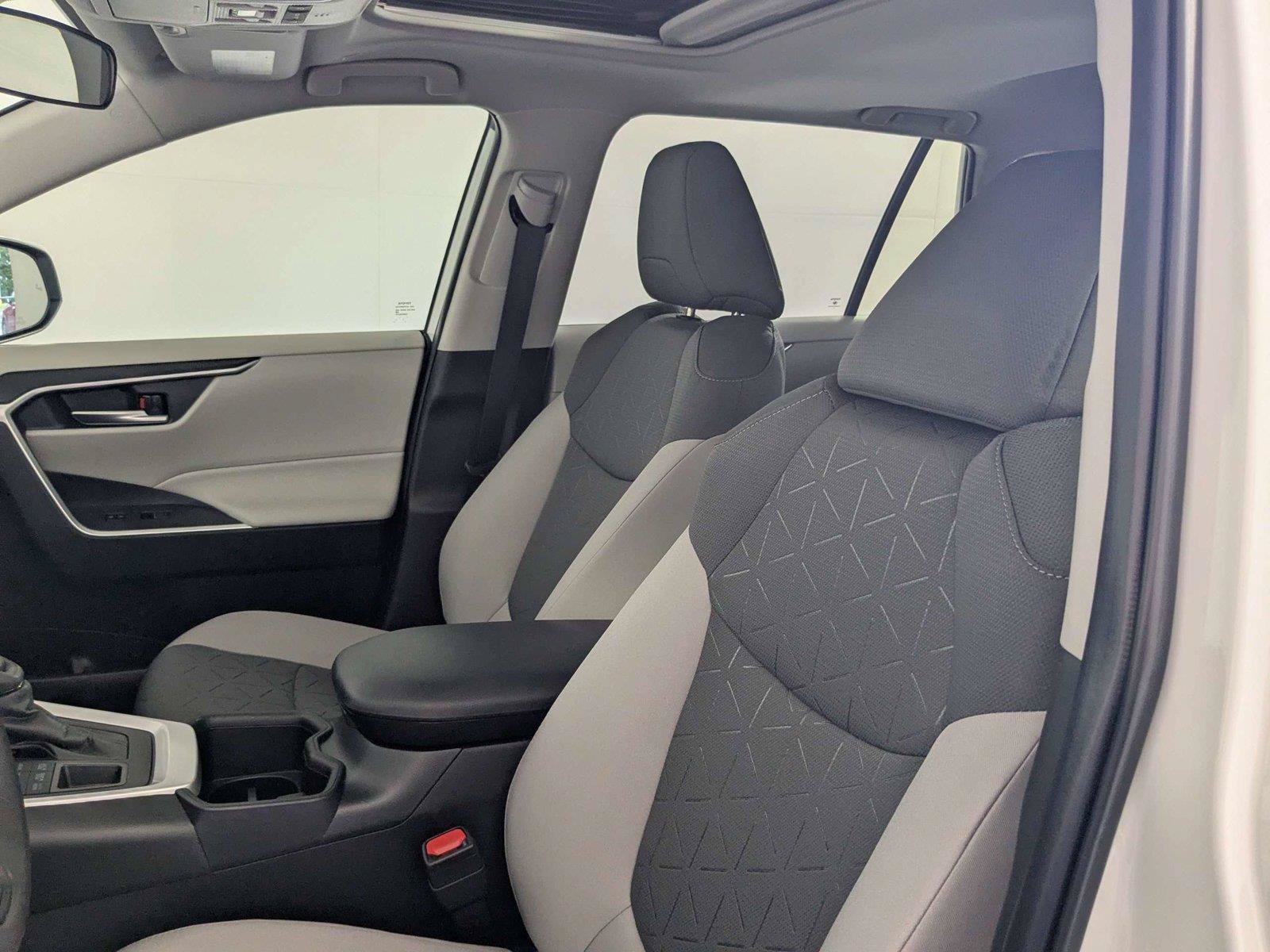 Certified 2025 Toyota RAV4 XLE w/ Convenience Package AWD/4WD image 13