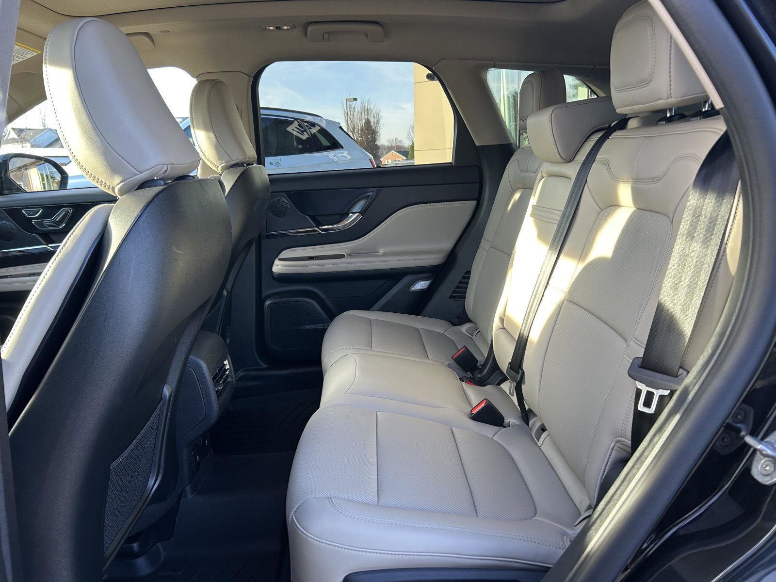 Used 2025 Lincoln Corsair AWD w/ Equipment Group 101A image 16