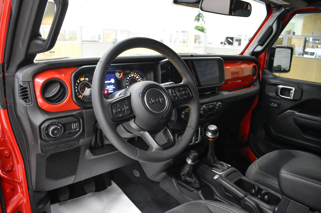 Used 2024 Jeep Wrangler Sport AWD/4WD image 19