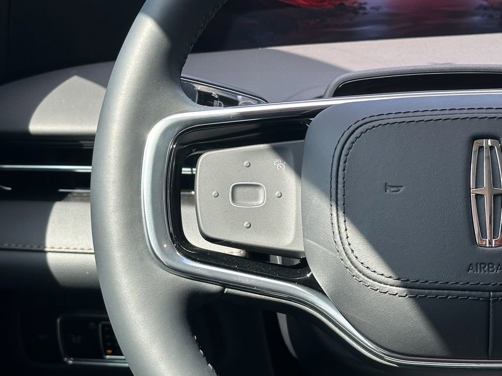 New 2026 Lincoln Nautilus Reserve w/ Jet Appearance Package AWD/4WD image 9