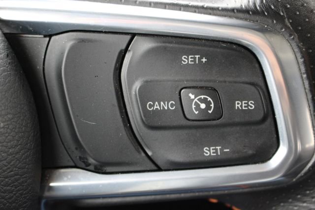 Used 2023 Jeep Gladiator Mojave w/ Cold Weather Group image 14