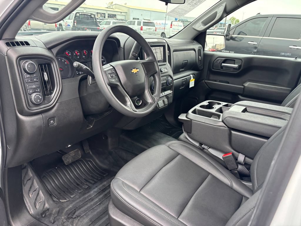 Used 2025 Chevrolet Silverado 1500 W/T w/ LPO, Dark Essentials Package AWD/4WD image 11