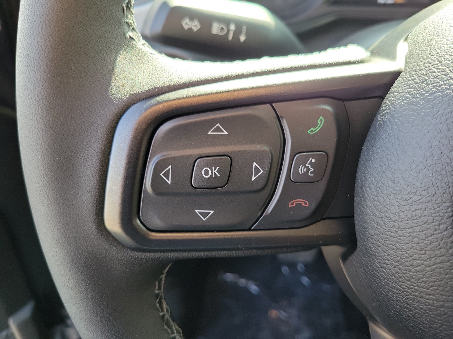 New 2026 Jeep Gladiator Sport AWD/4WD image 5