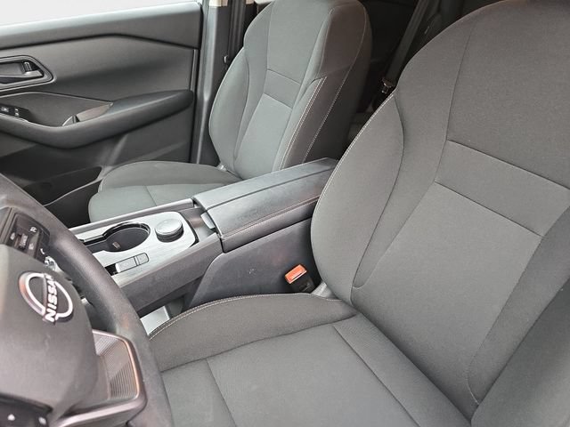 Used 2025 Nissan Rogue S AWD/4WD image 15
