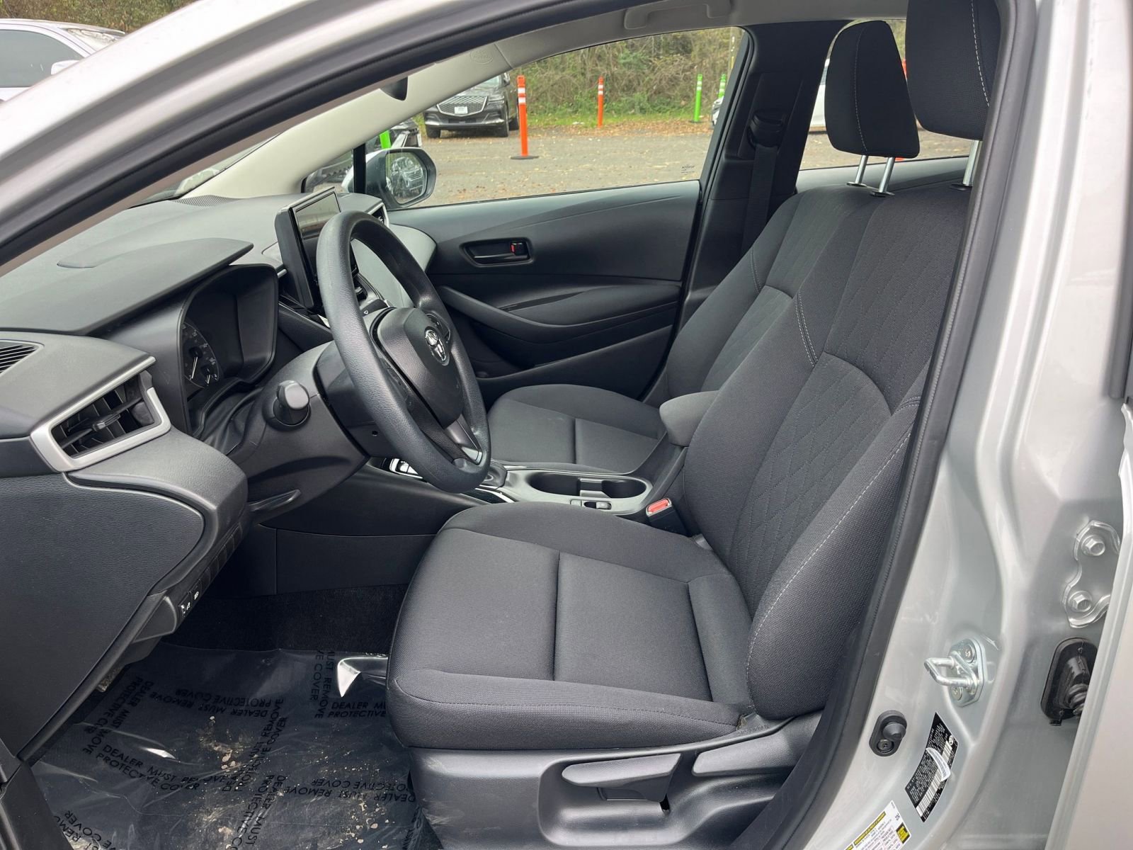 Used 2025 Toyota Corolla LE image 24