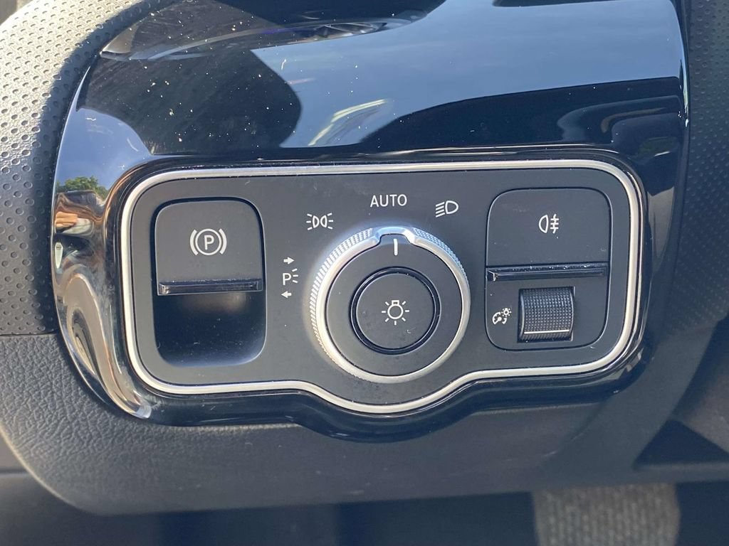 Used 2025 Mercedes-Benz CLA 250 image 18