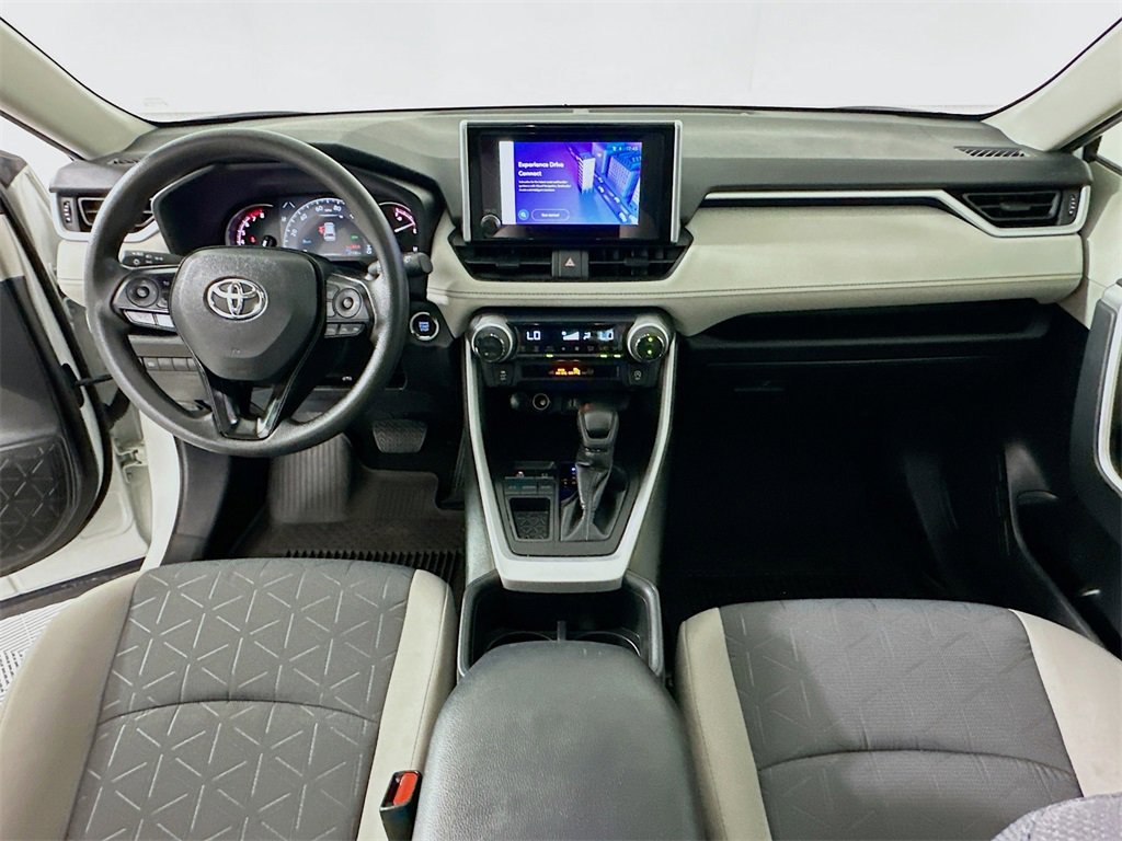Used 2024 Toyota RAV4 XLE image 3