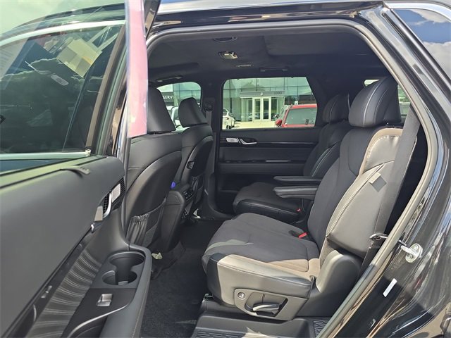 Certified 2025 Hyundai Palisade Calligraphy image 23