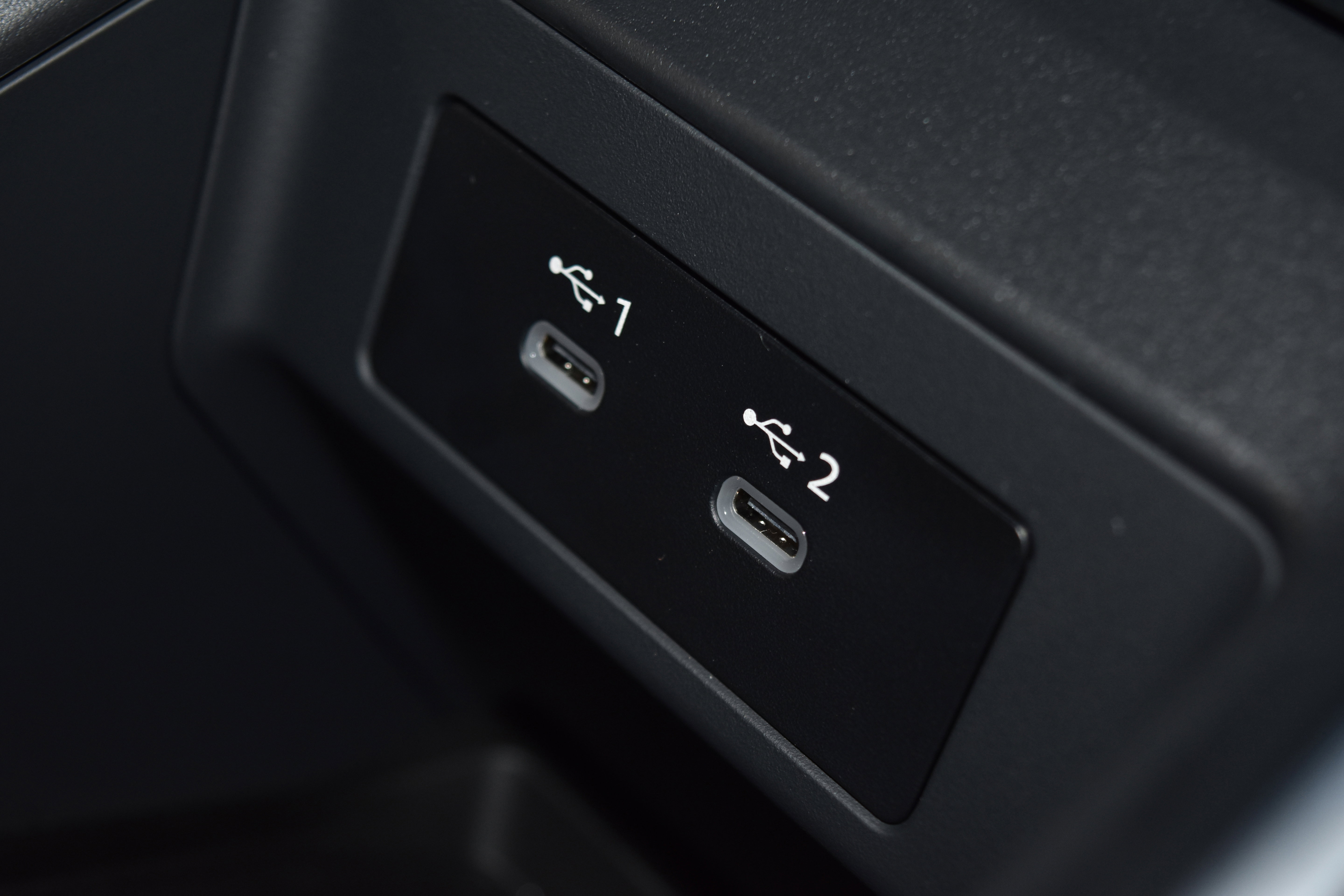 New 2026 Nissan Armada SL w/ Captain's Chari Seat Package image 13