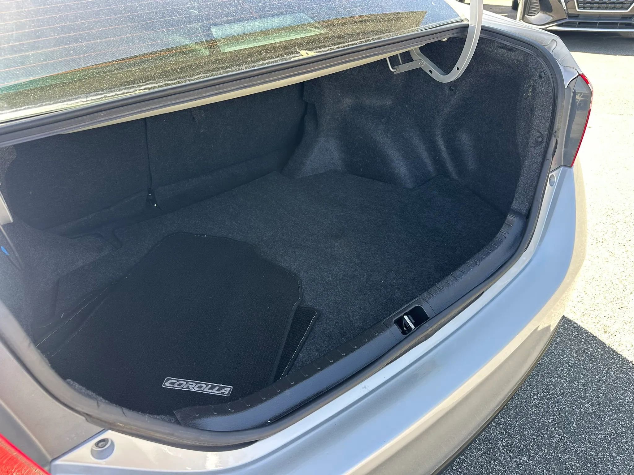 Used 2016 Toyota Corolla L image 16