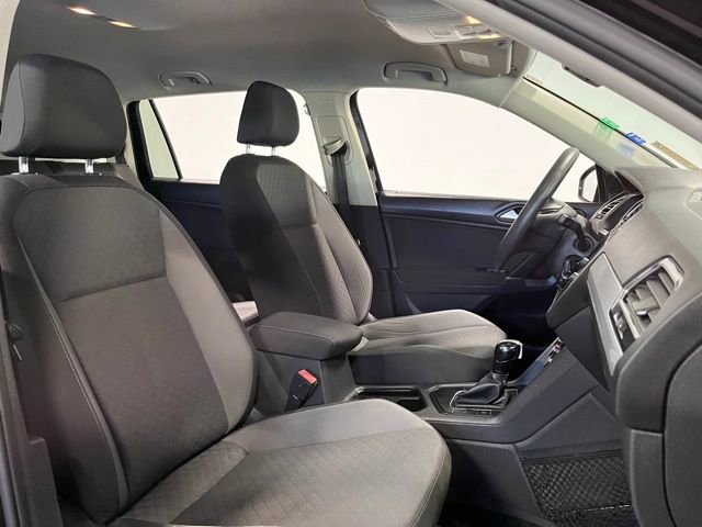 Used 2020 Volkswagen Tiguan S image 10