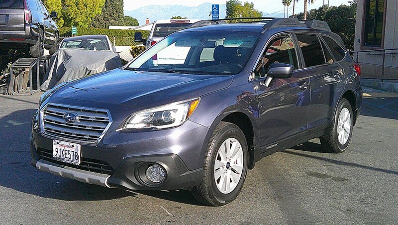 Used 2015 Subaru Outback 2.5i Premium AWD/4WD image 3