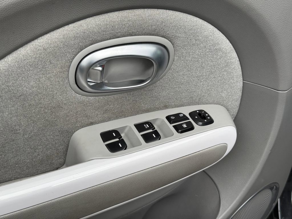 Used 2019 Kia Soul EV FWD image 23