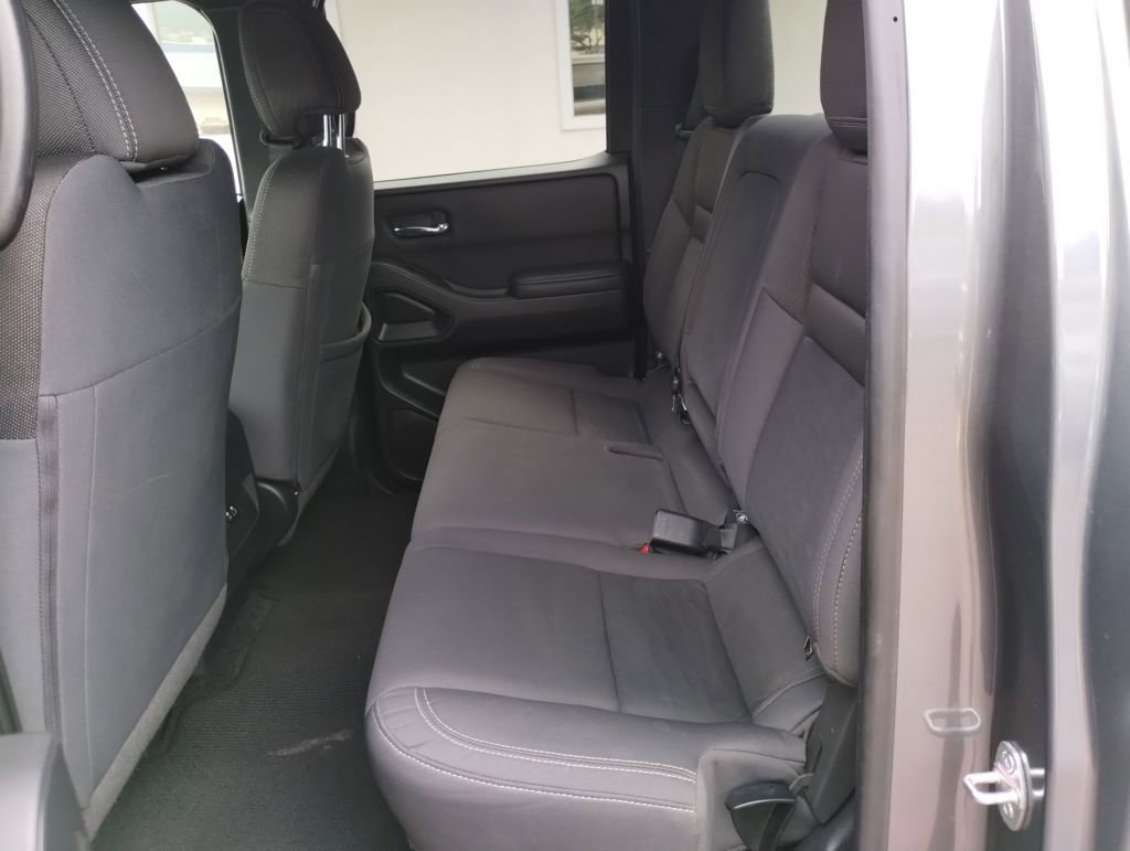 Used 2023 Nissan Frontier SV w/ Midnight Edition Package image 41