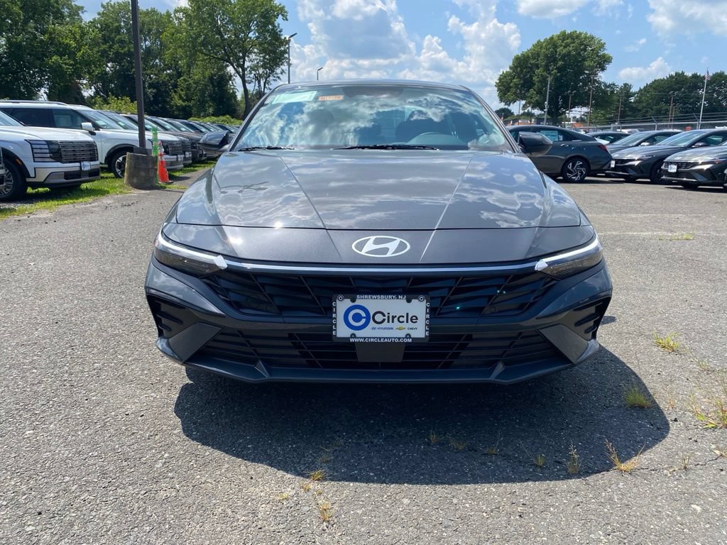 New 2026 Hyundai Elantra SEL Sport Premium FWD image 3