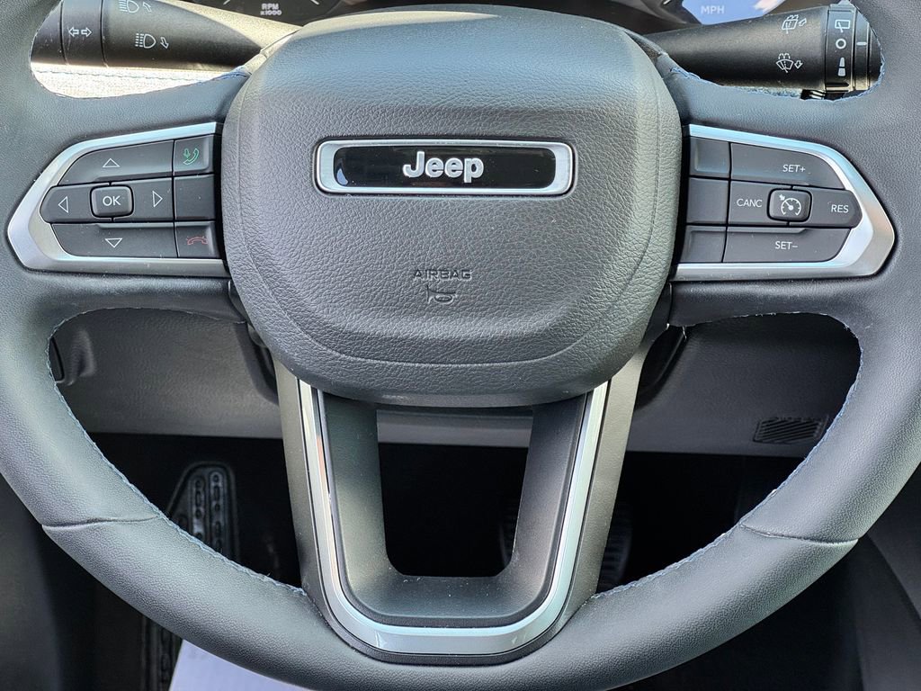 Used 2022 Jeep Compass Latitude AWD/4WD image 21