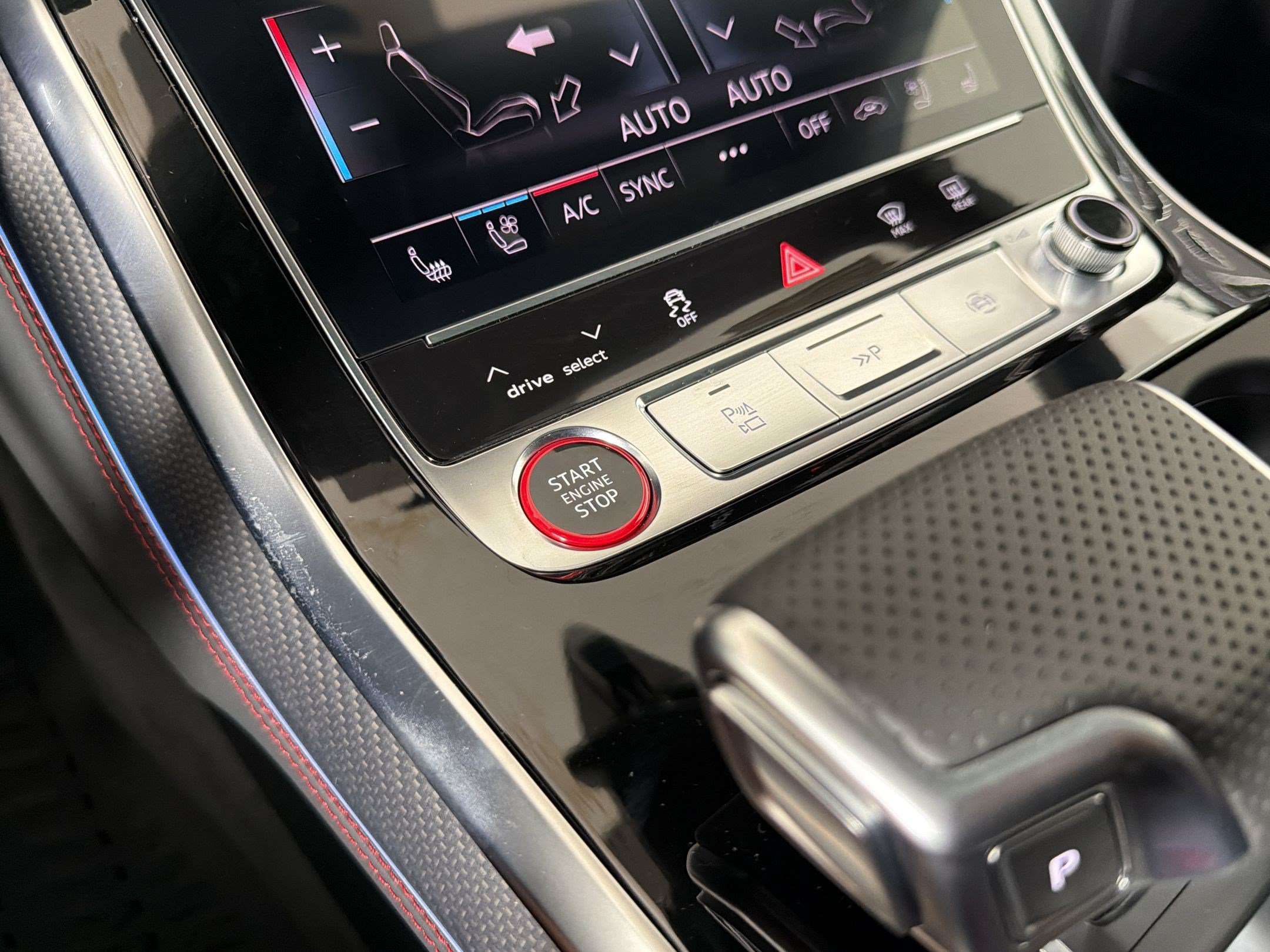 New 2026 Audi SQ8 Prestige AWD/4WD image 17