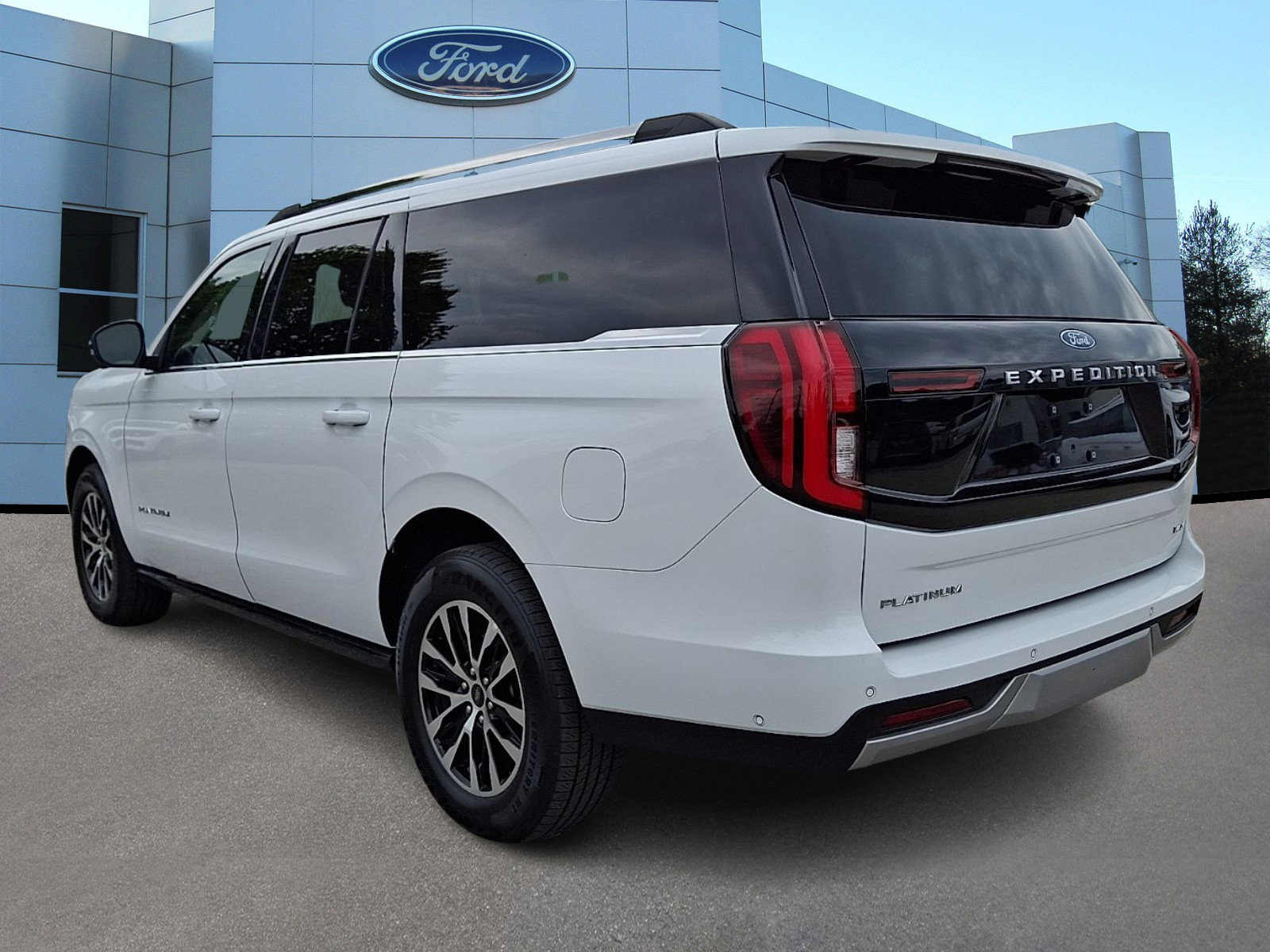 Certified 2025 Ford Expedition Max Platinum AWD/4WD image 5