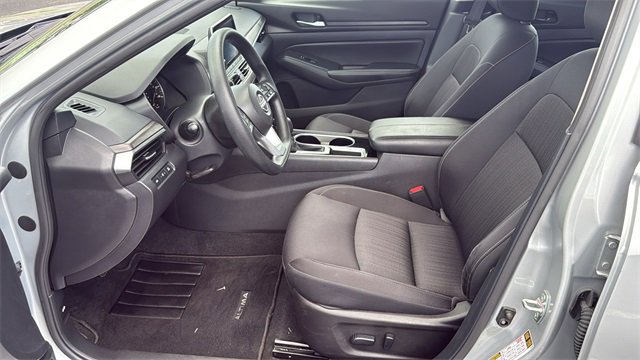 Used 2024 Nissan Altima 2.5 SV image 22